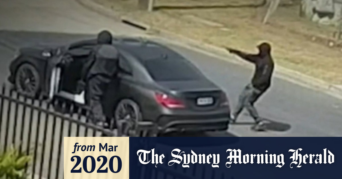 Video Children caught in firing line of Sydney shooting